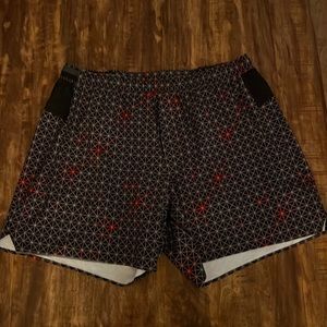 Men’s Lululemon Black/Red Lined Shorts -Large